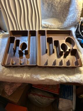 Lot 2 VTG RUBBERMAID #2922 &2921 SILVERWARE DRAWER ORGANIZER  UTENSIL TRAY Brown